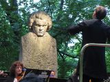 Aj Beethovenova socha sledovala dirigenta.