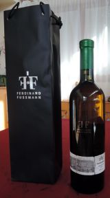 Elegantná fľaša podľa historickej predlohy. F.F.